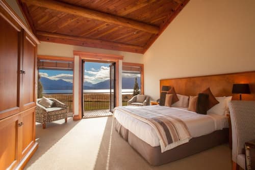 Fiordland Lodge, Room