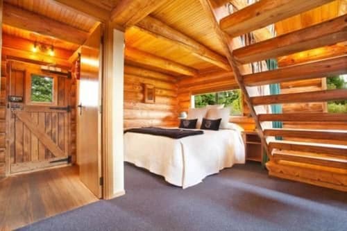 Fiordland Lodge, Room