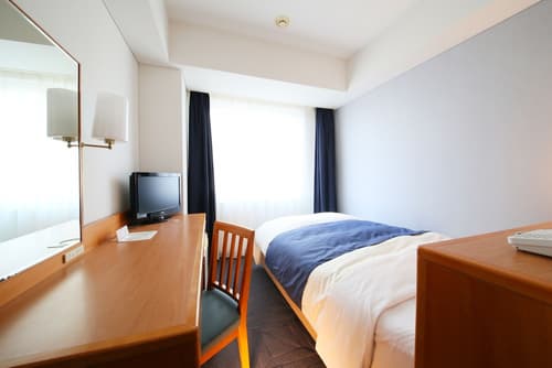 Yokohama Sakuragicho Washington Hotel, Room