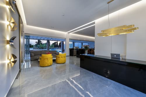 Diamond Boutique Hotel, Check-in/check-out kiosk