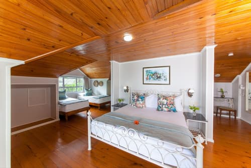 Palm Beach Hotel, Room