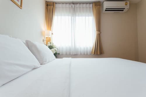 Seasons Siam Hotel, Room