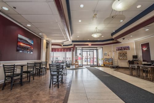 Argyll Plaza Hotel, Lobby sitting area