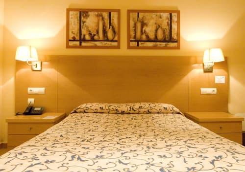 Ciutat de Sant Adria, Room