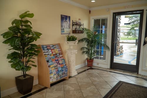 Sea Breeze Inn, Lobby