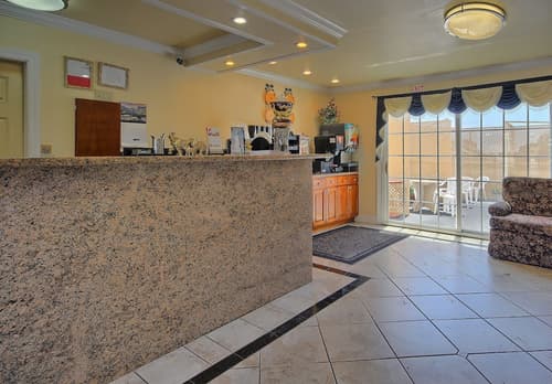 Sea Breeze Inn, Reception