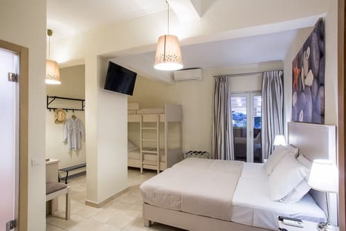 Telesilla Hotel, Room