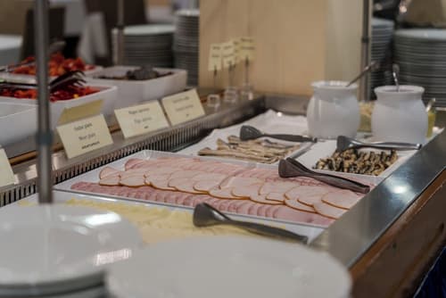 Riga Islande Hotel with FREE parking, Breakfast buffet