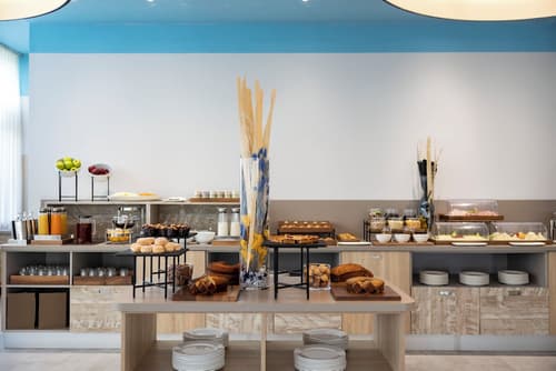 Grand Hotel, Breakfast meal