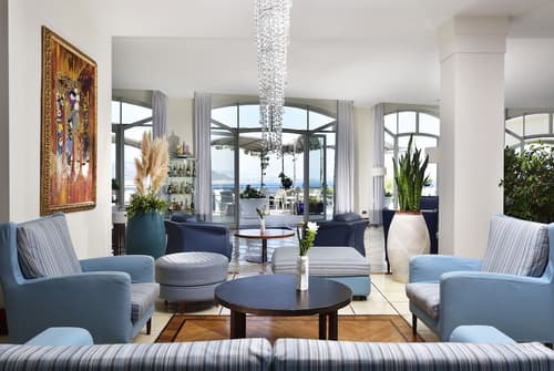 Hotel Raito, Lobby lounge