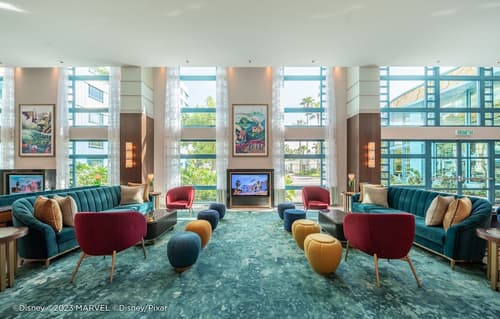 Disney's Hollywood Hotel, Lobby sitting area