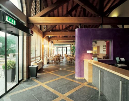 Meridiana Country Hotel, Reception