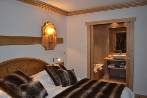 Neige et Roc, The Originals Relais, Room