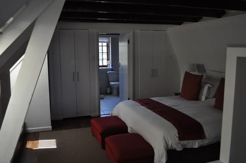 Cotswold House, Room