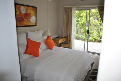 Cotswold House, Room