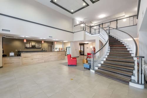 Country Inn & Suites by Radisson, Port Canaveral, FL, Lobby