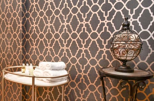 Brand Plaza Hotel, Bathroom