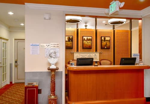 Brand Plaza Hotel, Lobby