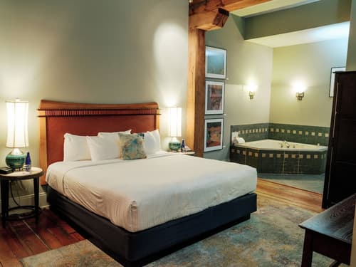 Lancaster Arts Hotel, Room