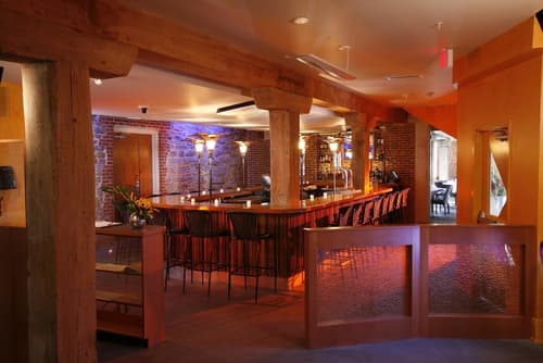 Lancaster Arts Hotel, Bar (on property)