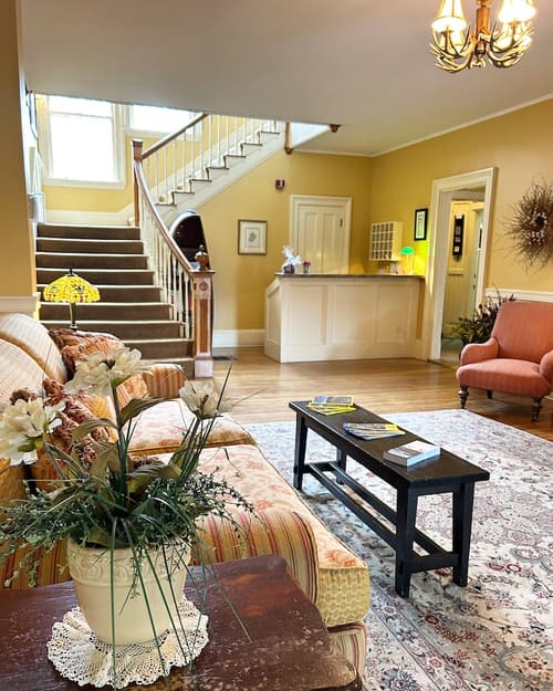 Inn at Jackson, Interior entrance