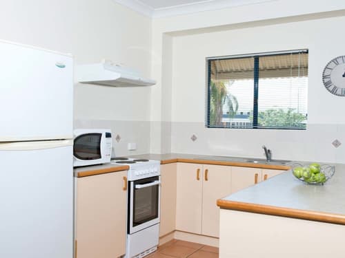 Park Regis Anchorage, Room