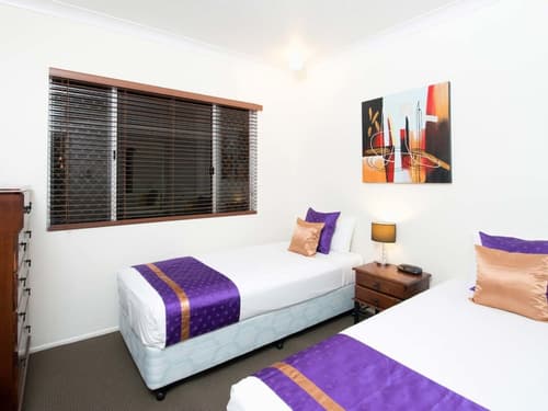 Park Regis Anchorage, Room