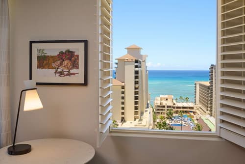 Embassy Suites by Hilton Waikiki Beach Walk, Room