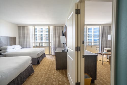 Embassy Suites by Hilton Waikiki Beach Walk, Room