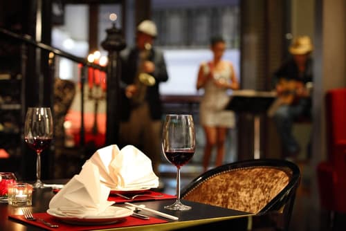 Shanghai Mansion Bangkok, Restaurant