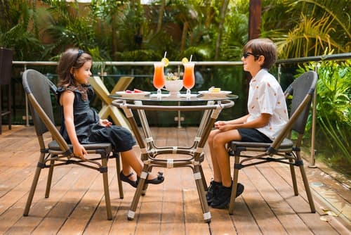 Hodelpa Garden Court, Miscellaneous