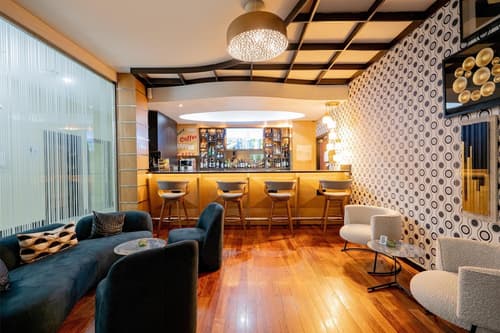 Hodelpa Garden Court, Lobby