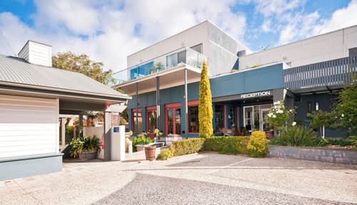 Captains At The Bay, Primary image