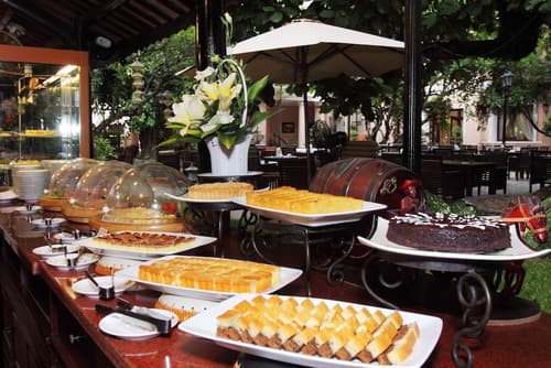 Hotel Saigon Morin, Buffet