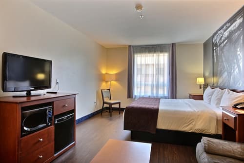 Super 8 by Wyndham Trois-Rivieres, Room