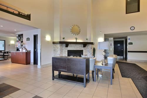 Super 8 by Wyndham Trois-Rivieres, Lobby