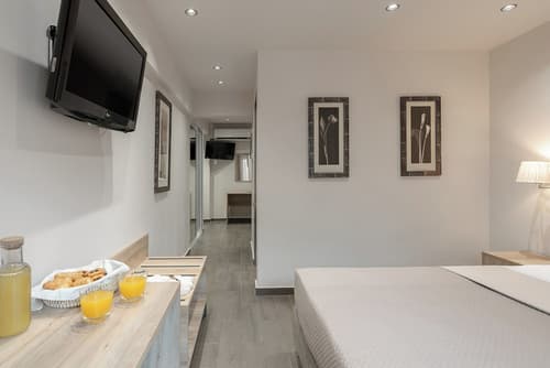 Piraeus City Hotel, Room