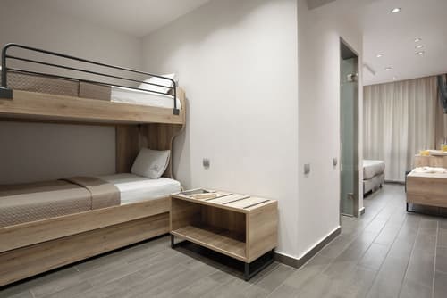 Piraeus City Hotel, Room
