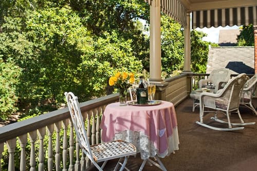 Devereaux Shields House, Balcony