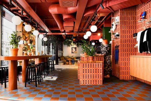 Hobo Helsinki, Lobby