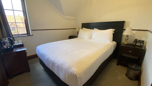 Grand Arden Monaco Nelson, Room