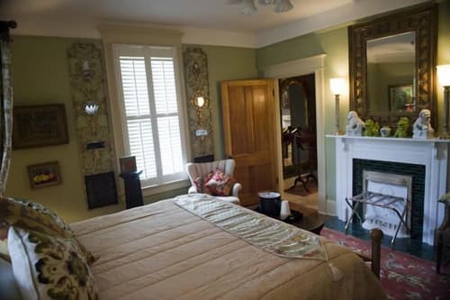 Stay Fairfield - Fairfield Place and Fairfield Manor Bed & Breakfast, Room