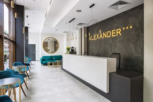 Hotel Alexander I, Reception