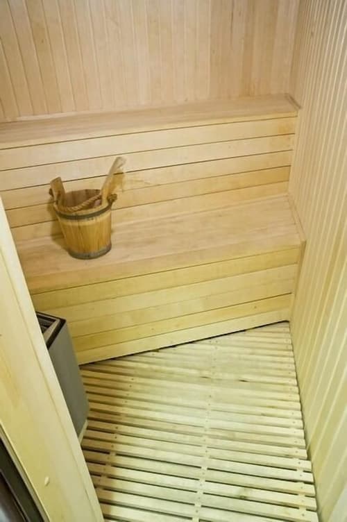 Monte Kristo Hotel, Bathroom