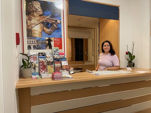 Pension Vera, Reception