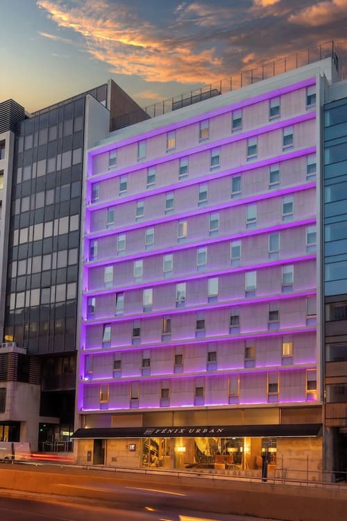 HF Fénix Urban, Front of property