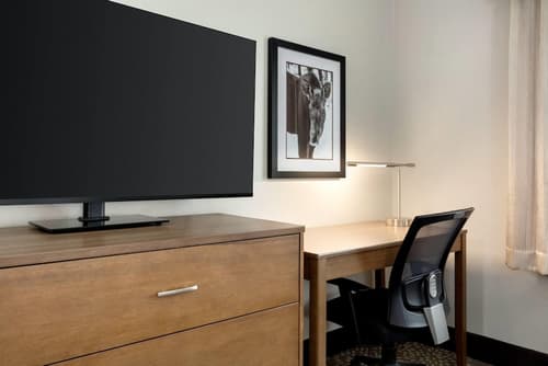 La Quinta Inn & Suites by Wyndham Fairbanks Airport, Room