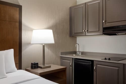 La Quinta Inn & Suites by Wyndham Fairbanks Airport, Room