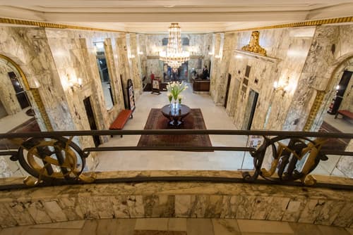 Hotel OK, Primary image