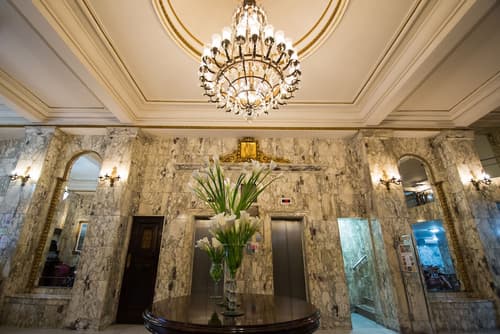 Hotel OK, Interior entrance